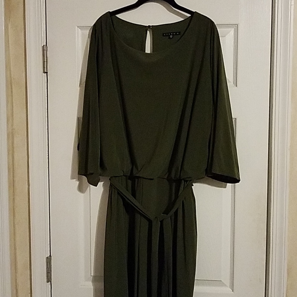 Olive green  pantsuit